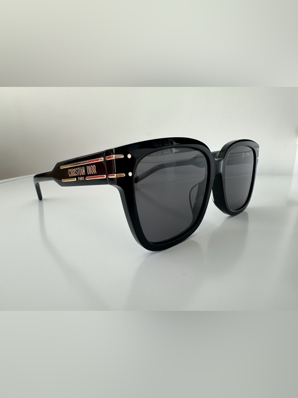 Dior Black Sunglasses with Gold Accent and Gradient Lenses - Picture 4 of 7